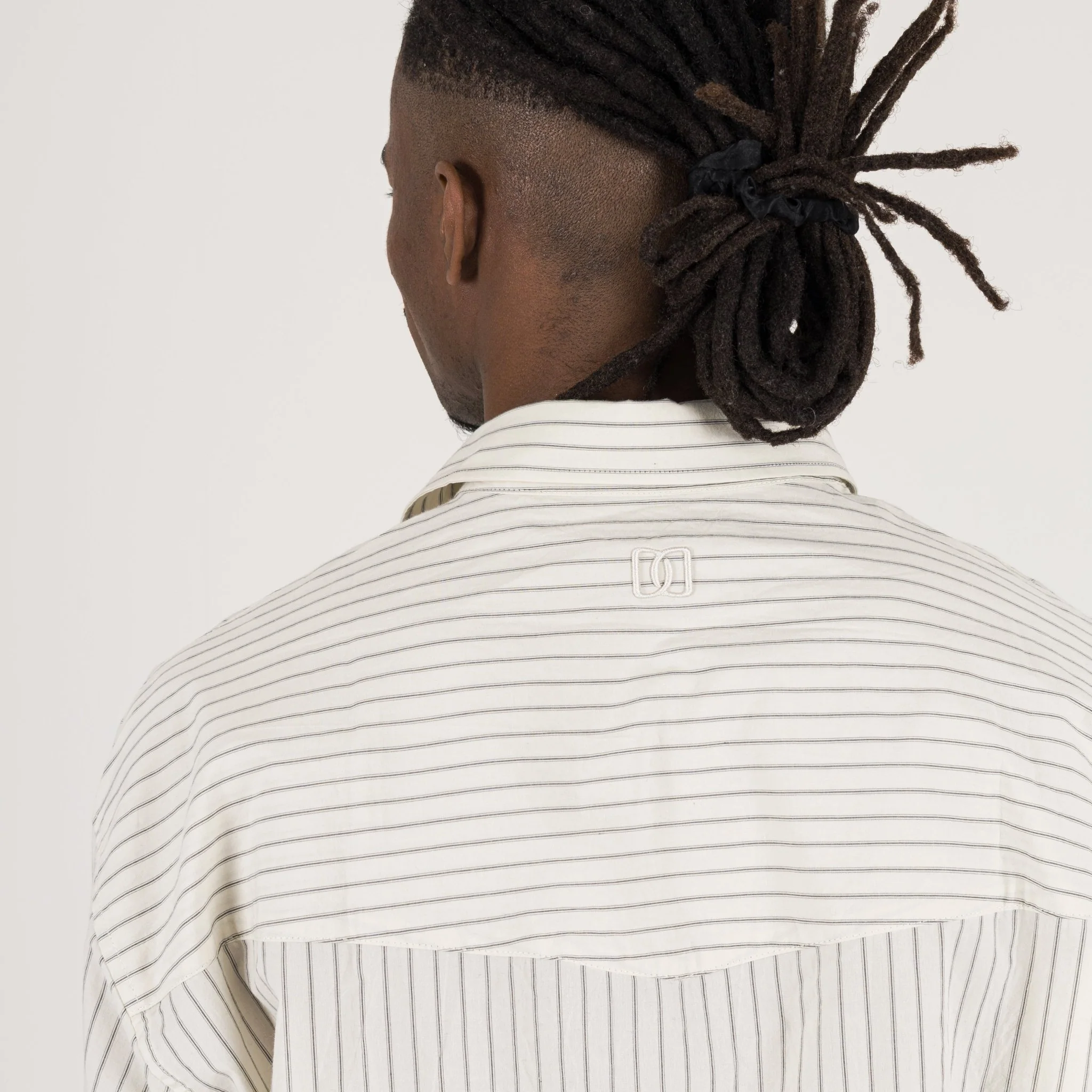 Cropped Long Sleeve Shirt - Bone Pinstripe - Image 8