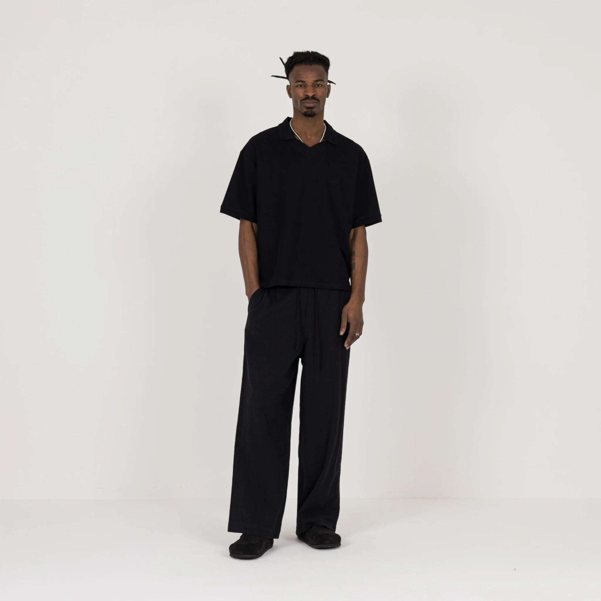 Cropped Polo - Black - Image 4