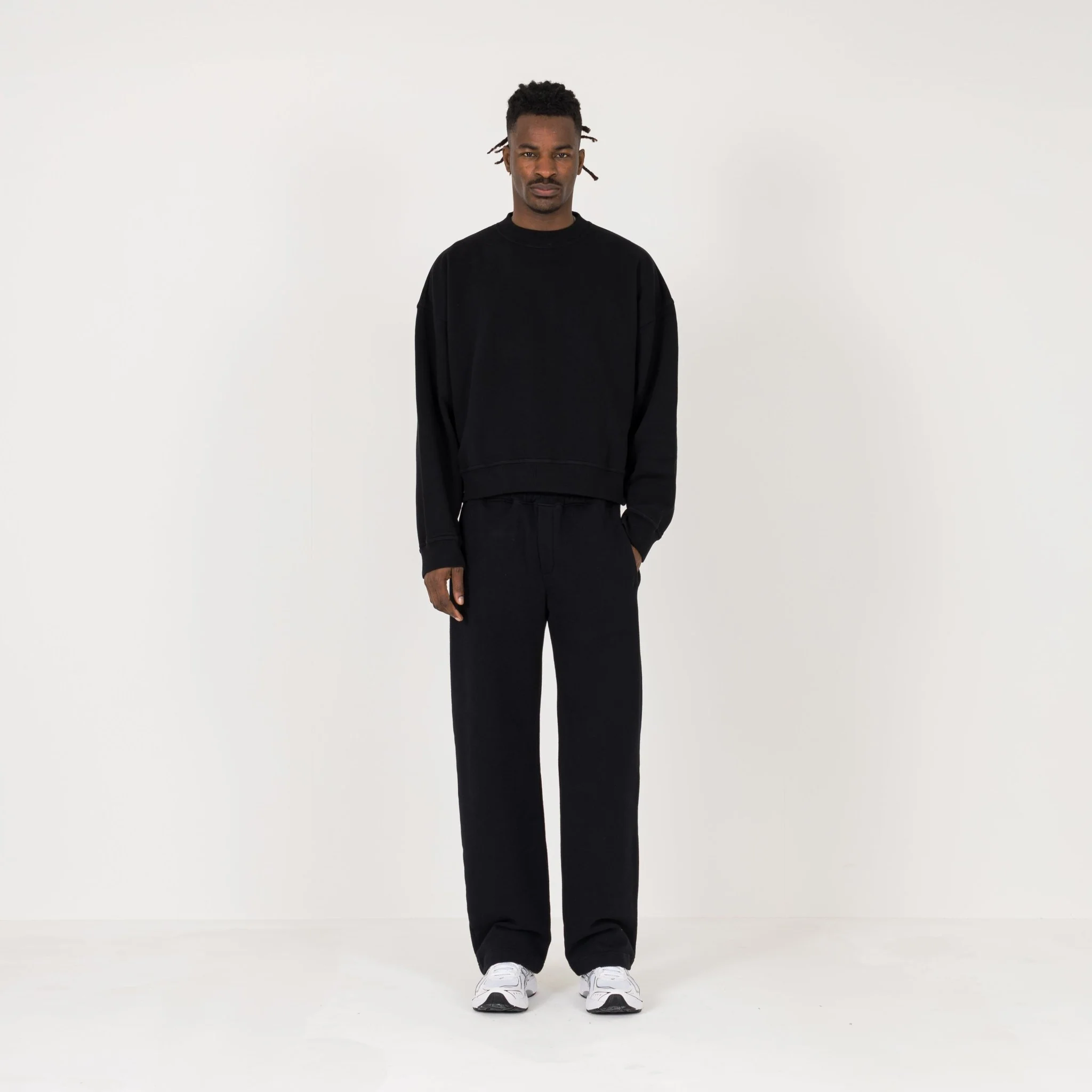 Cropped Sweatshirt - Black - Image 4