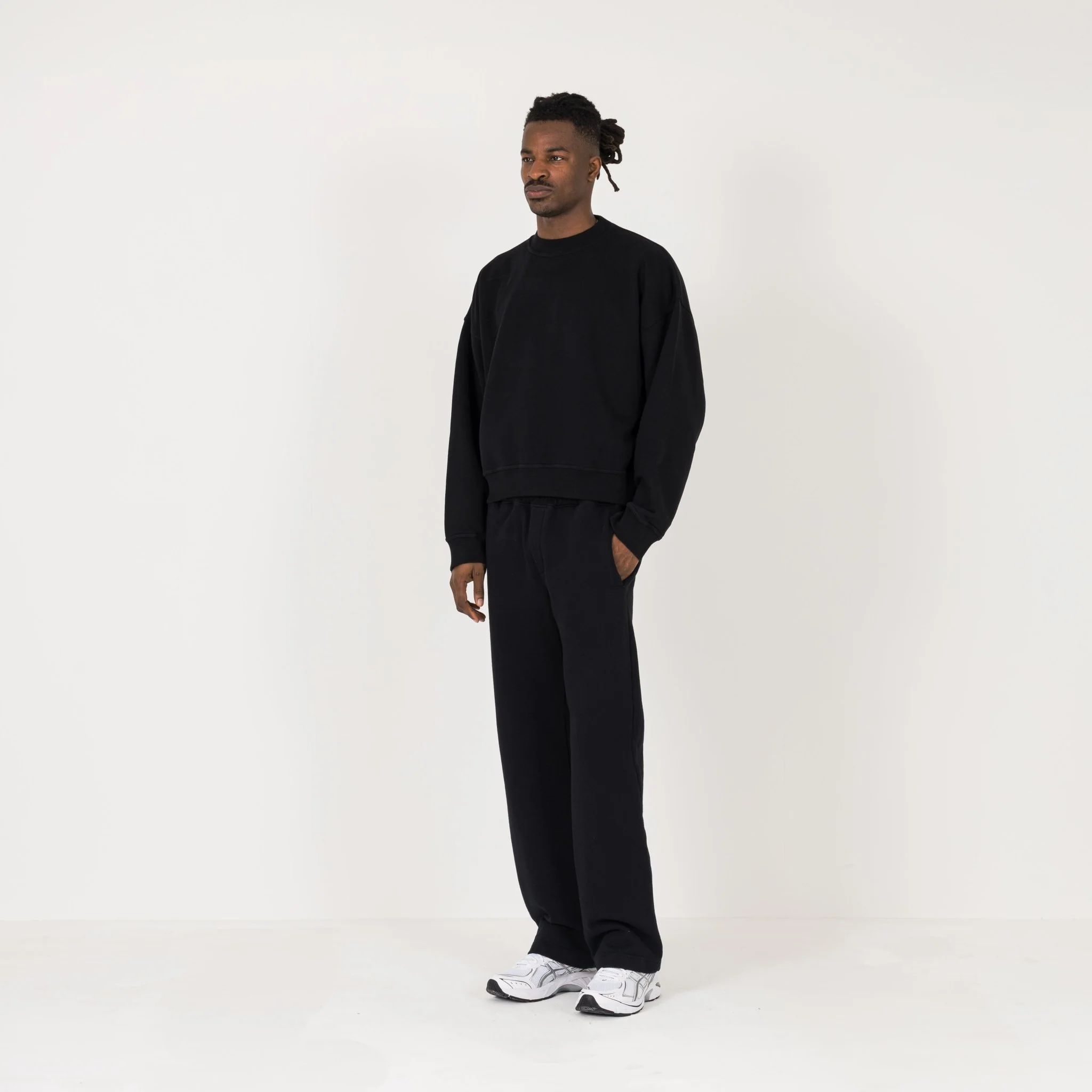 Cropped Sweatshirt - Black - Image 5