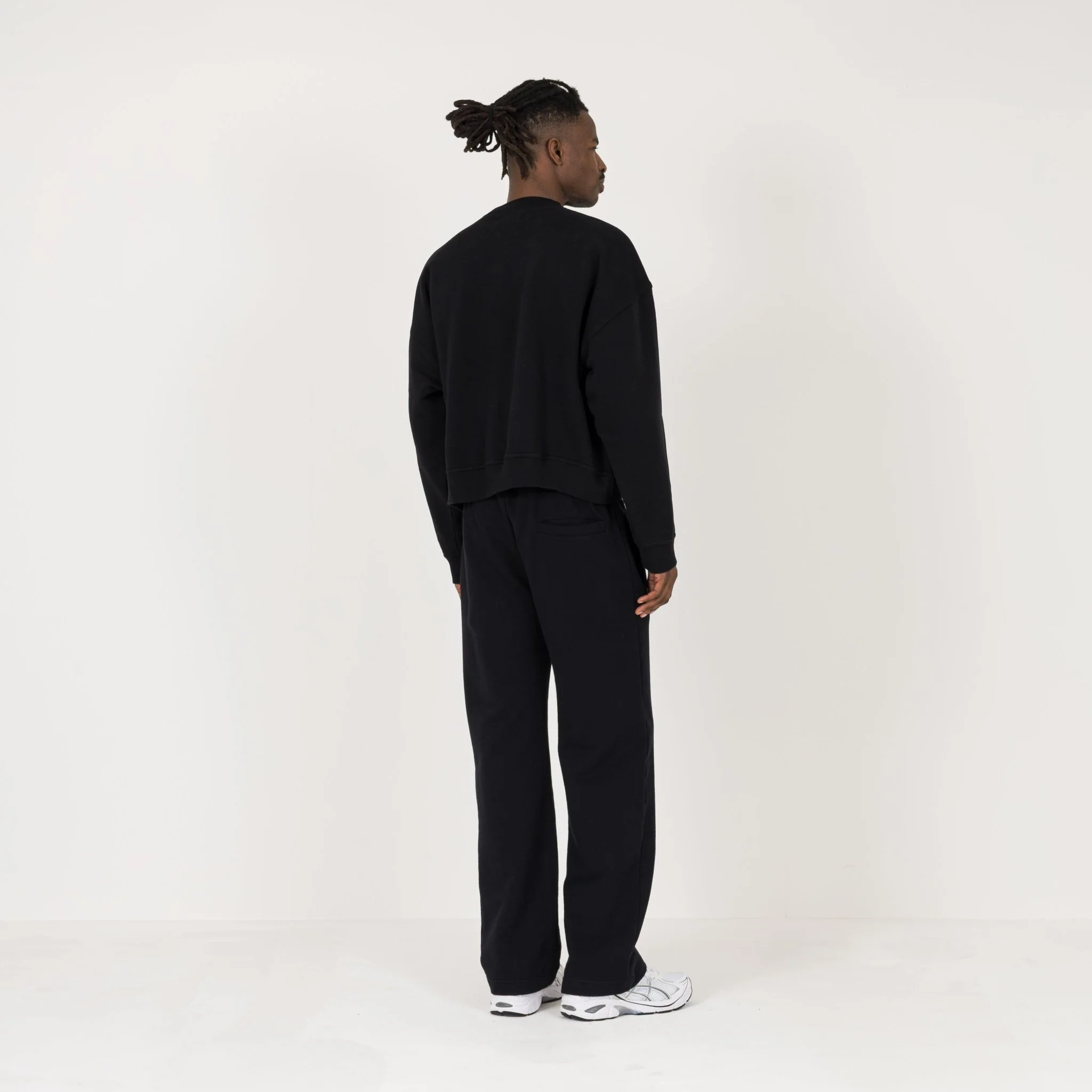 Cropped Sweatshirt - Black - Image 7