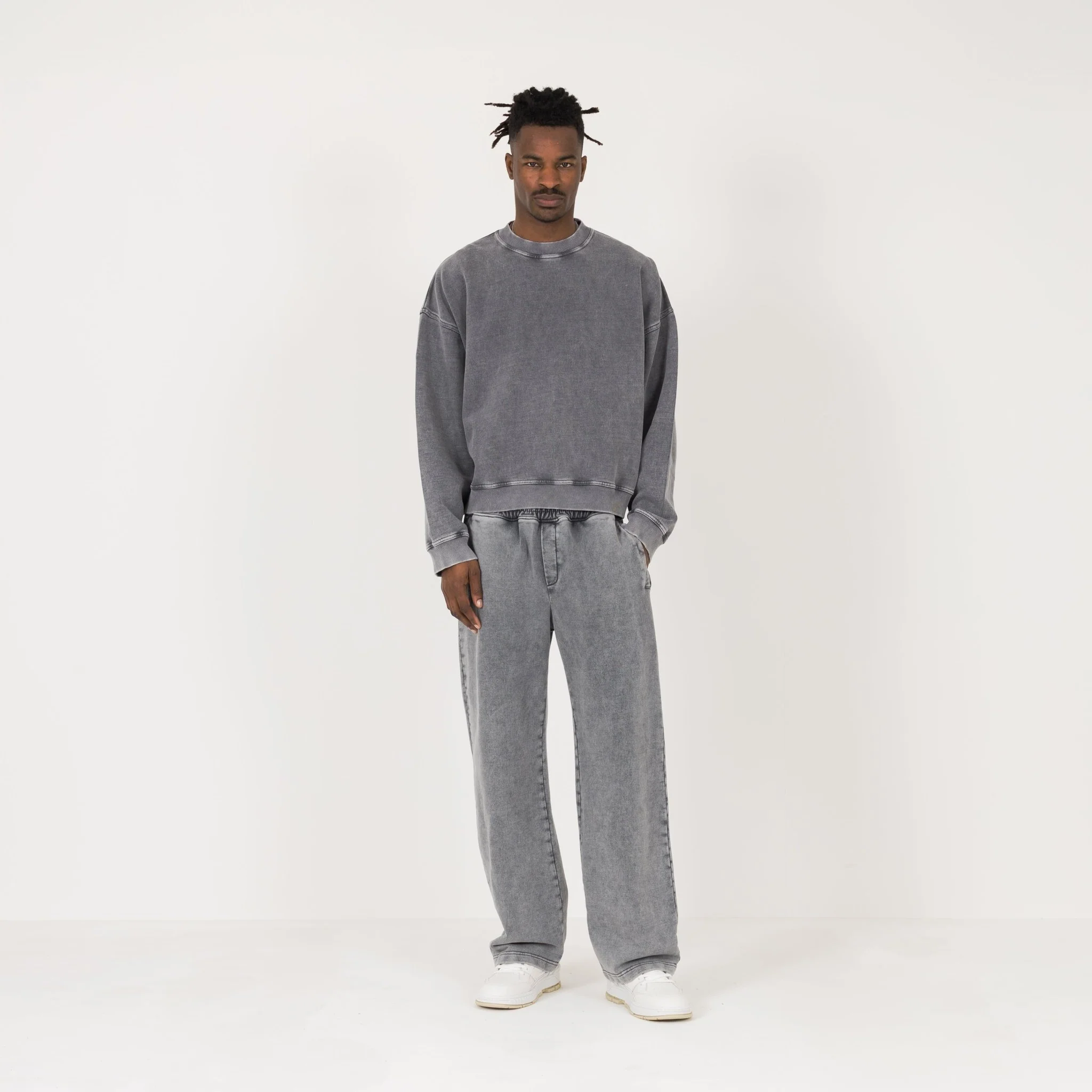 Cropped Sweatshirt - Vintage Grey - Image 4