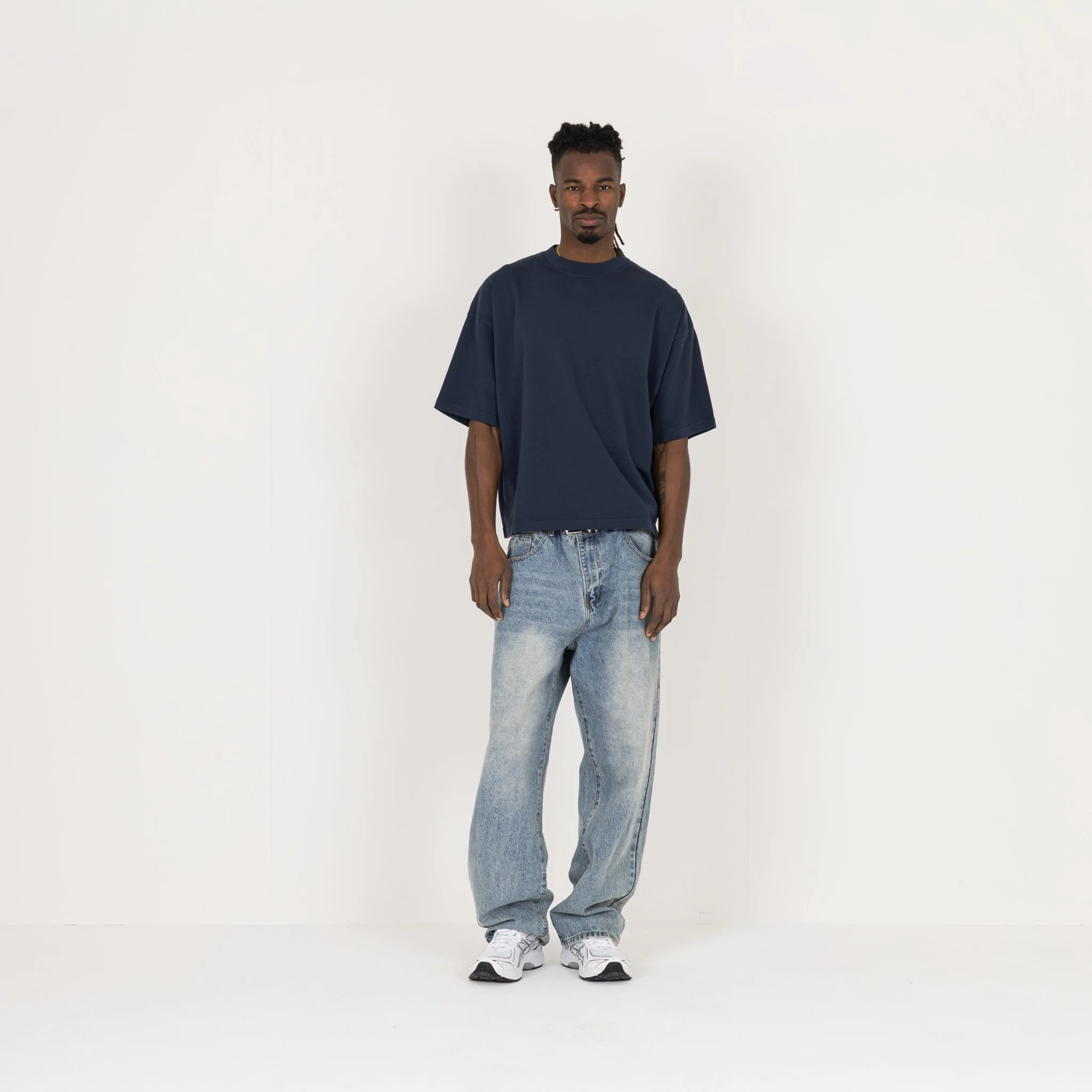 Cropped T-Shirt - Navy - Image 4
