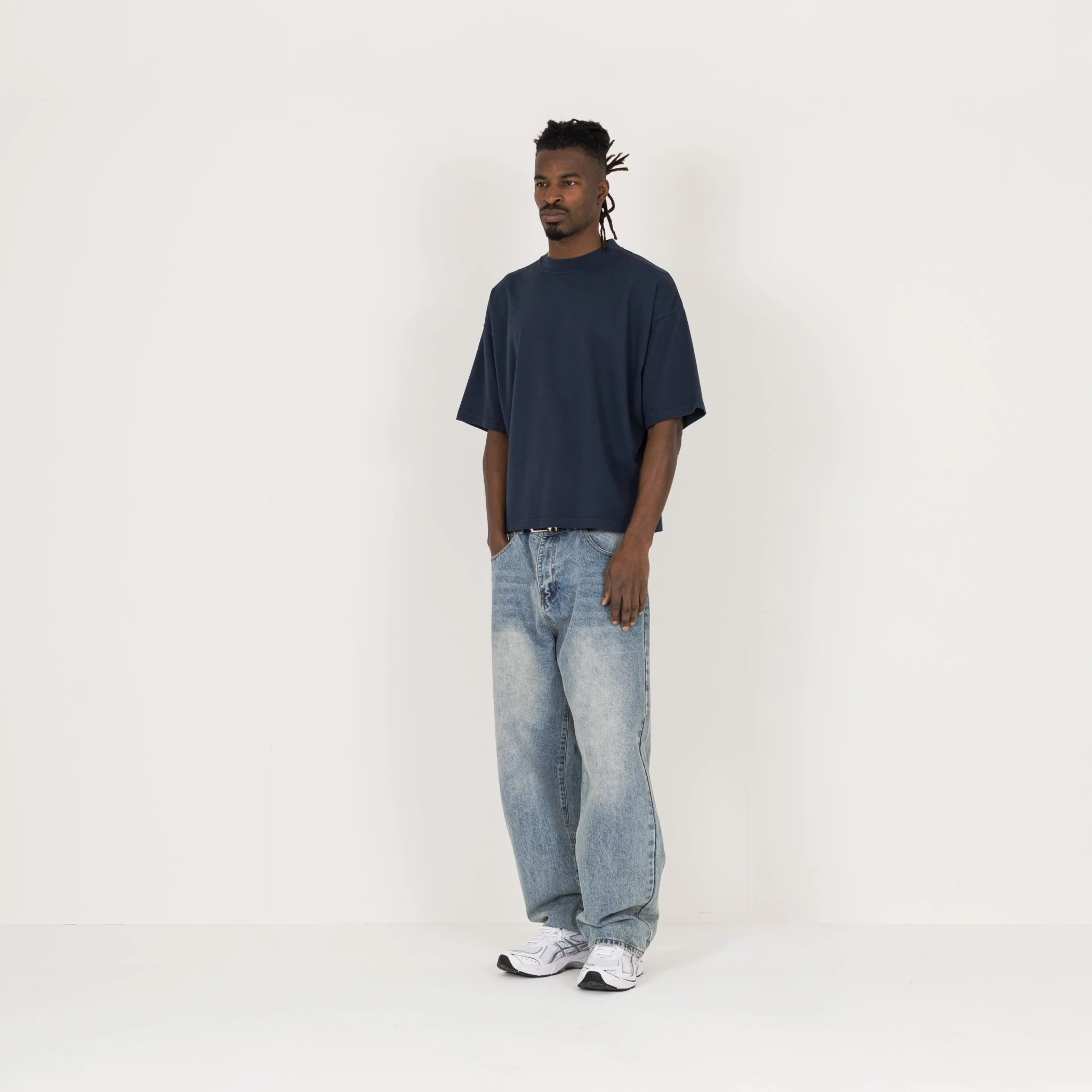 Cropped T-Shirt - Navy - Image 5