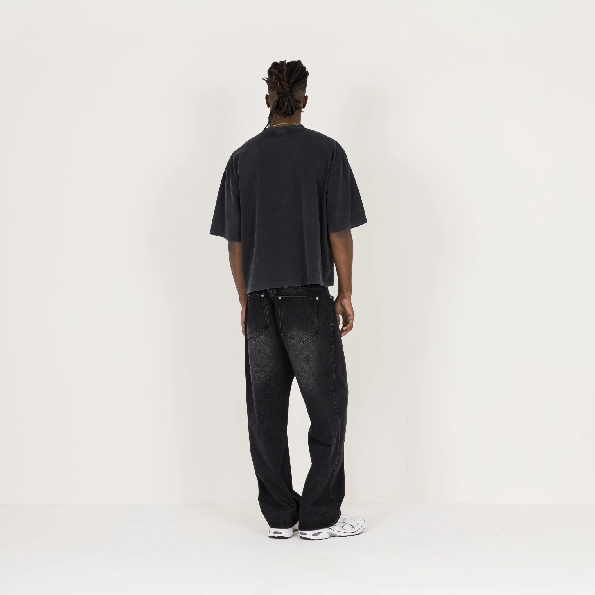 Cropped T-Shirt - Vintage Black - Image 7