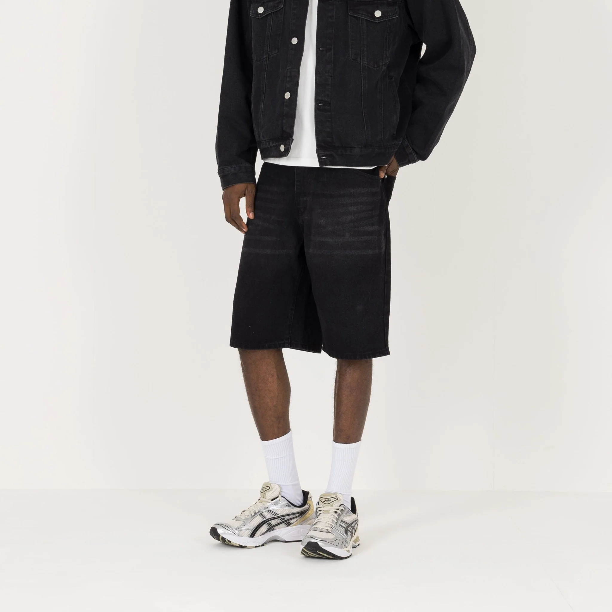 Denim Short - Vintage Black - Image 3