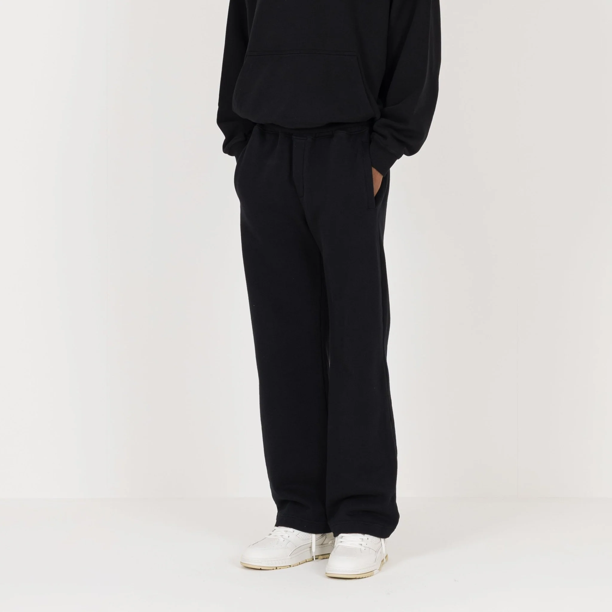 Relaxed Sweatpant - Black - Image 3