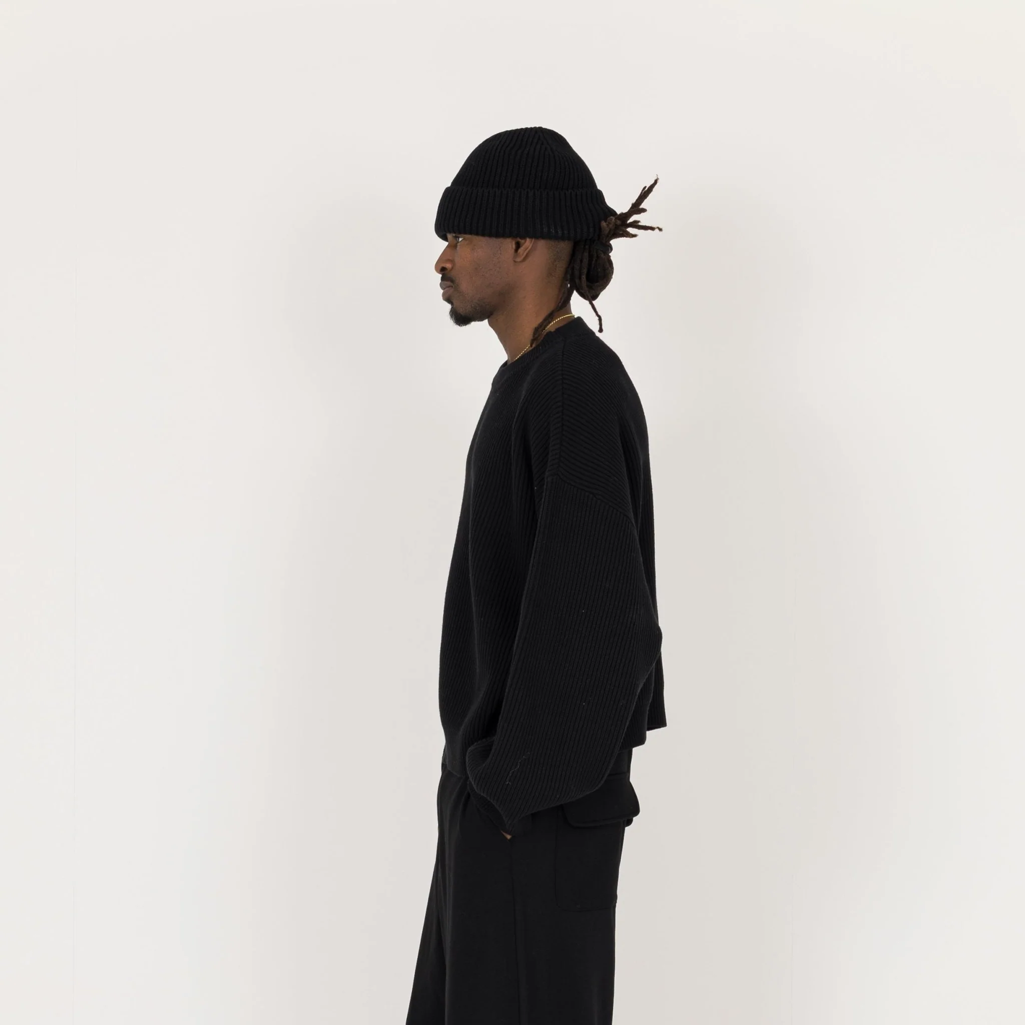 Ribbed Beanie - Black - Image 4