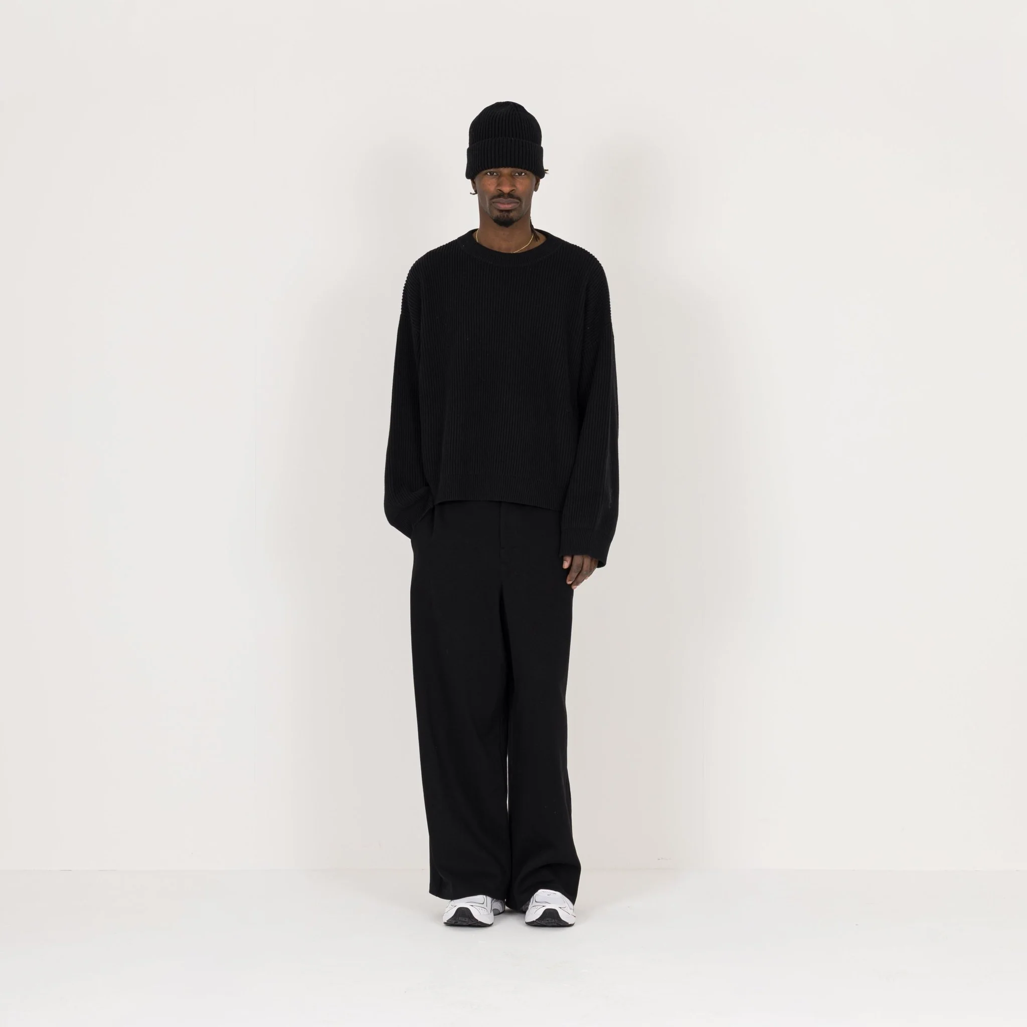 Ribbed Beanie - Black - Image 6