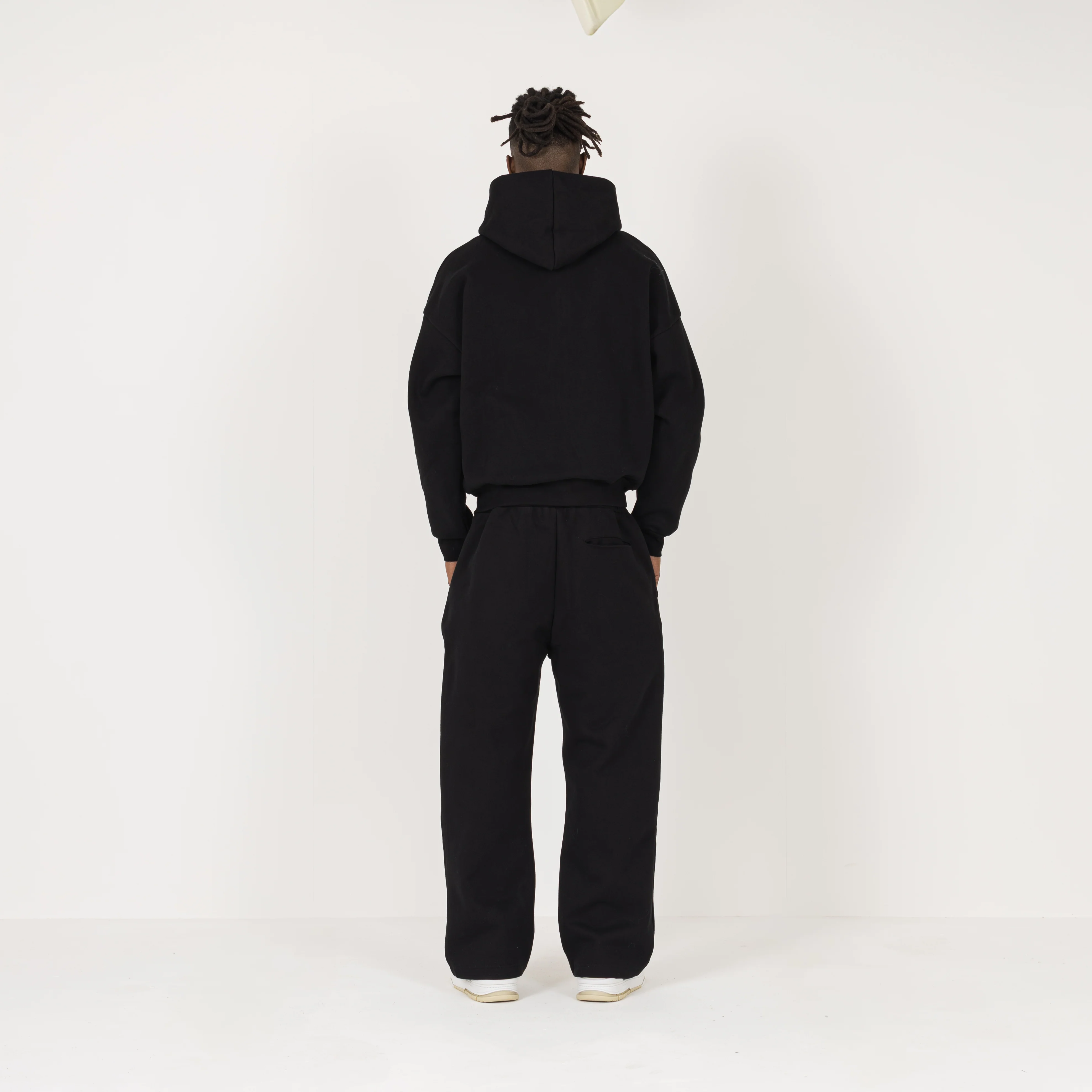 Sculpt Sweatpant - Carbon Black - Image 7