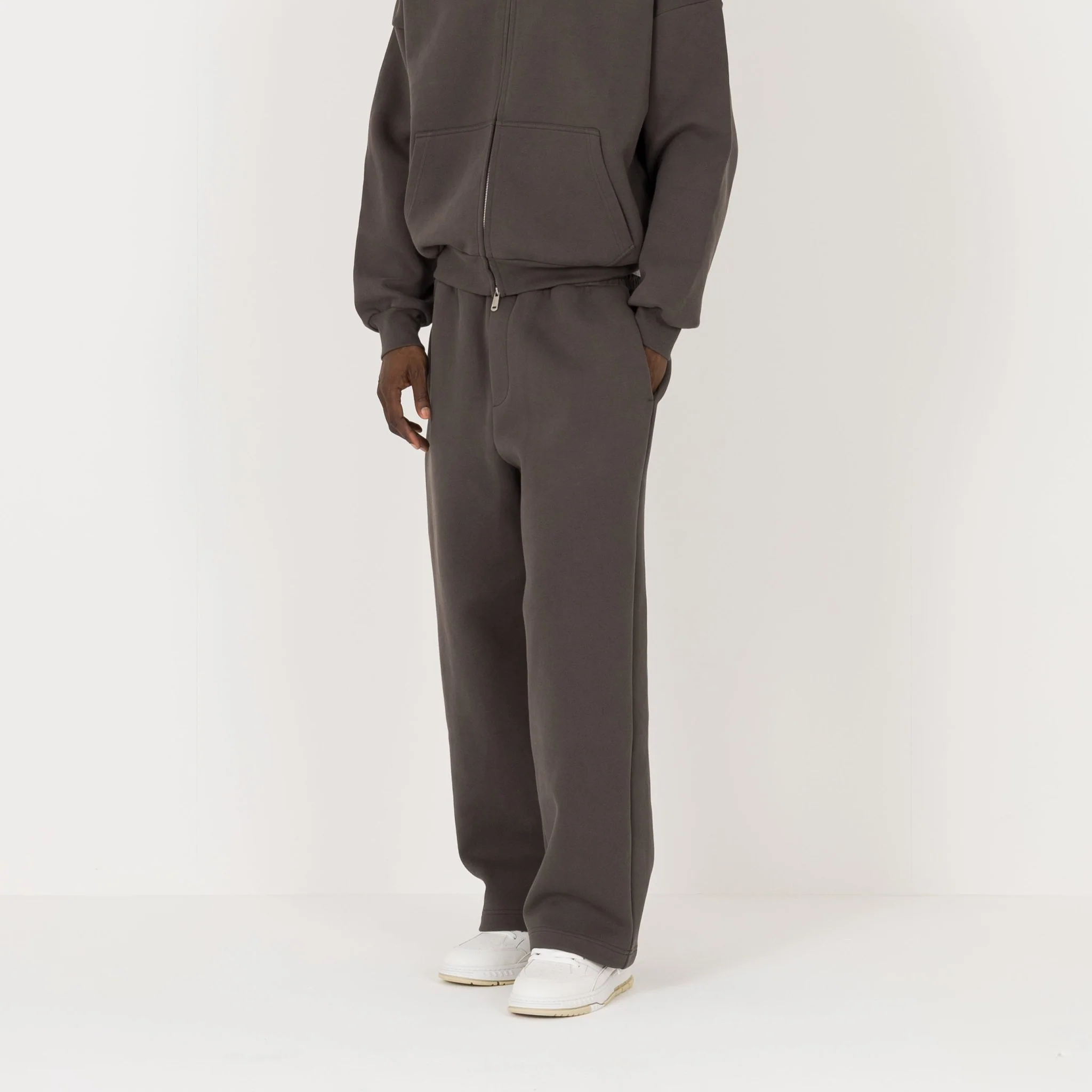 Sculpt Sweatpant - Moor Brown - Image 3