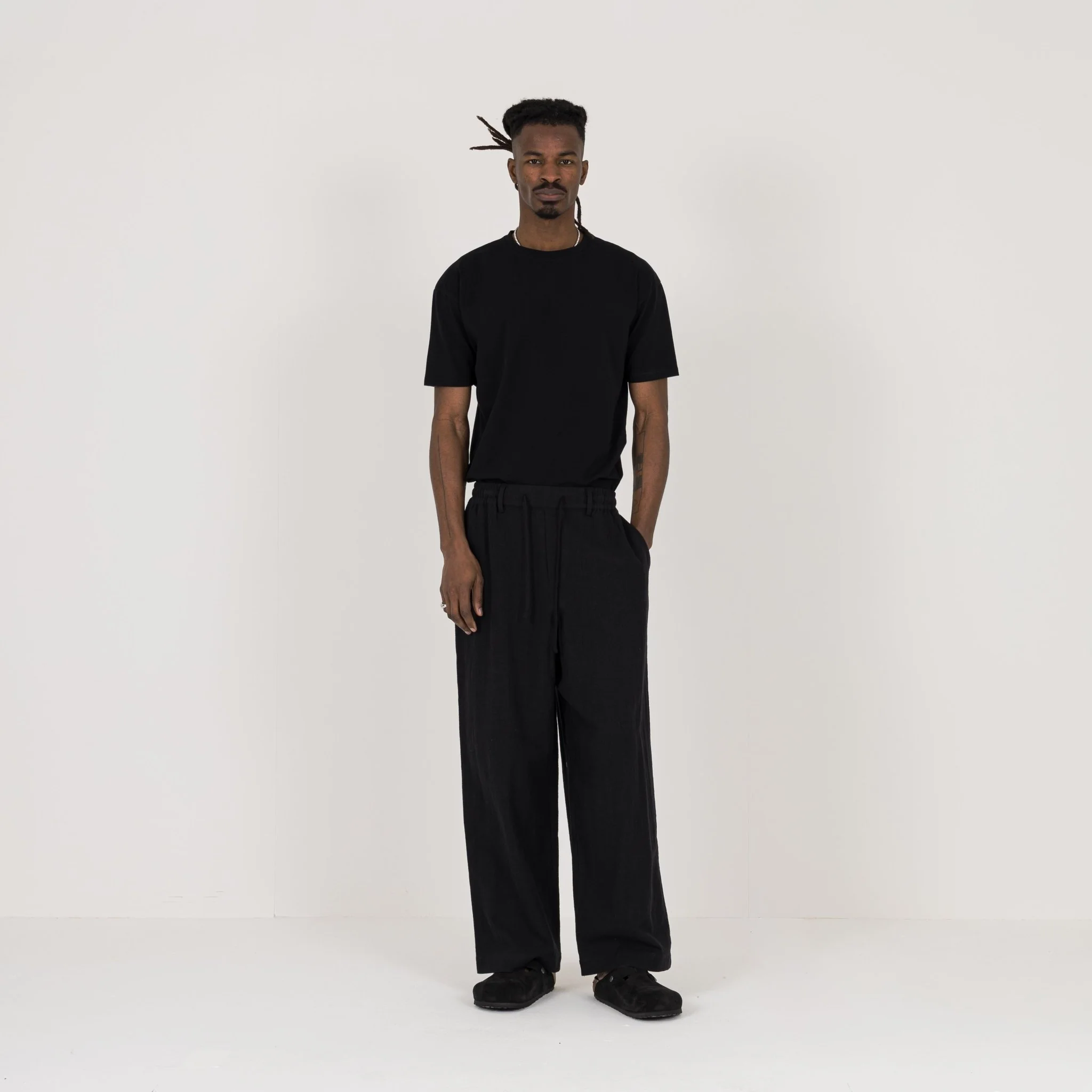 Tailored T-Shirt - Black - Image 4