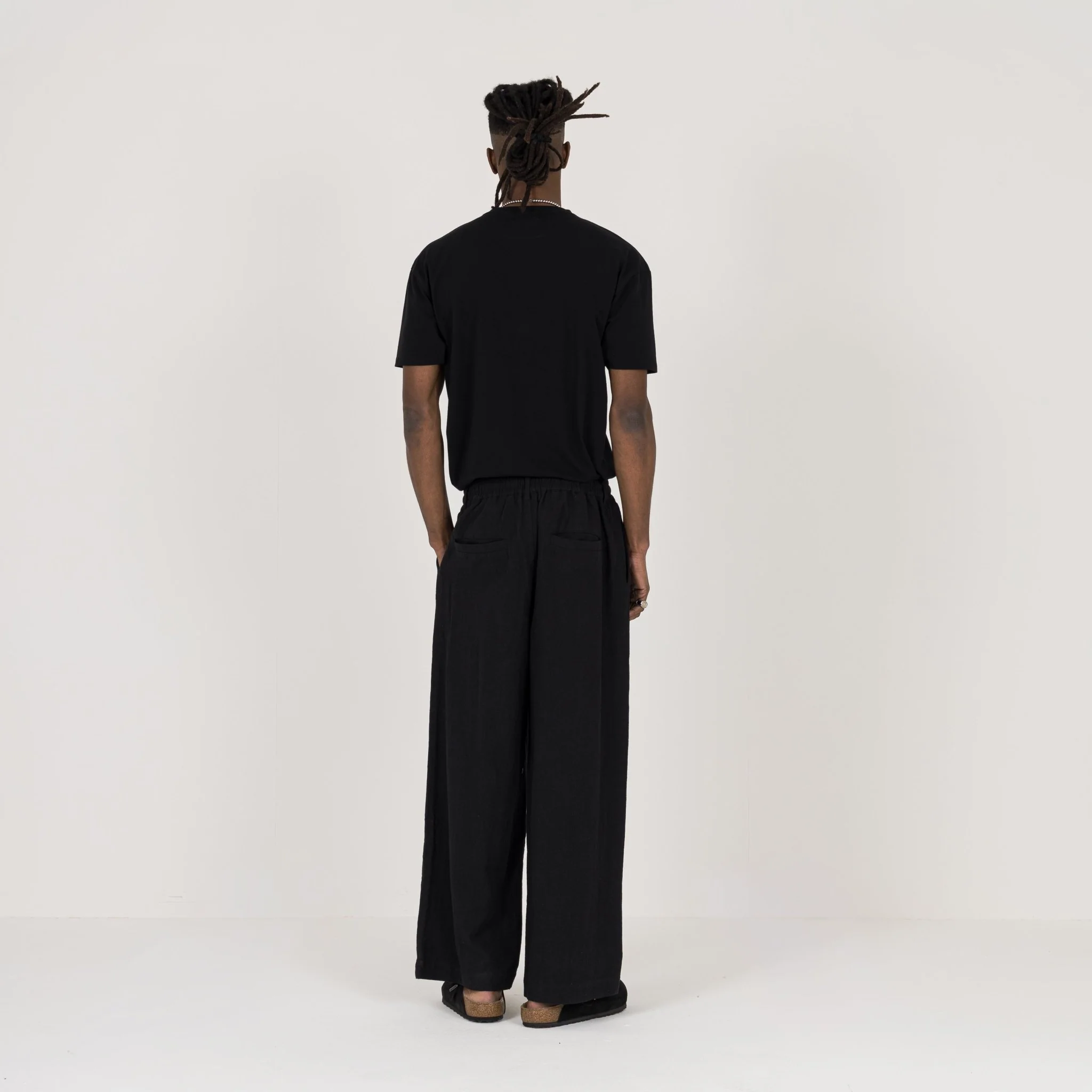 Tailored T-Shirt - Black - Image 7